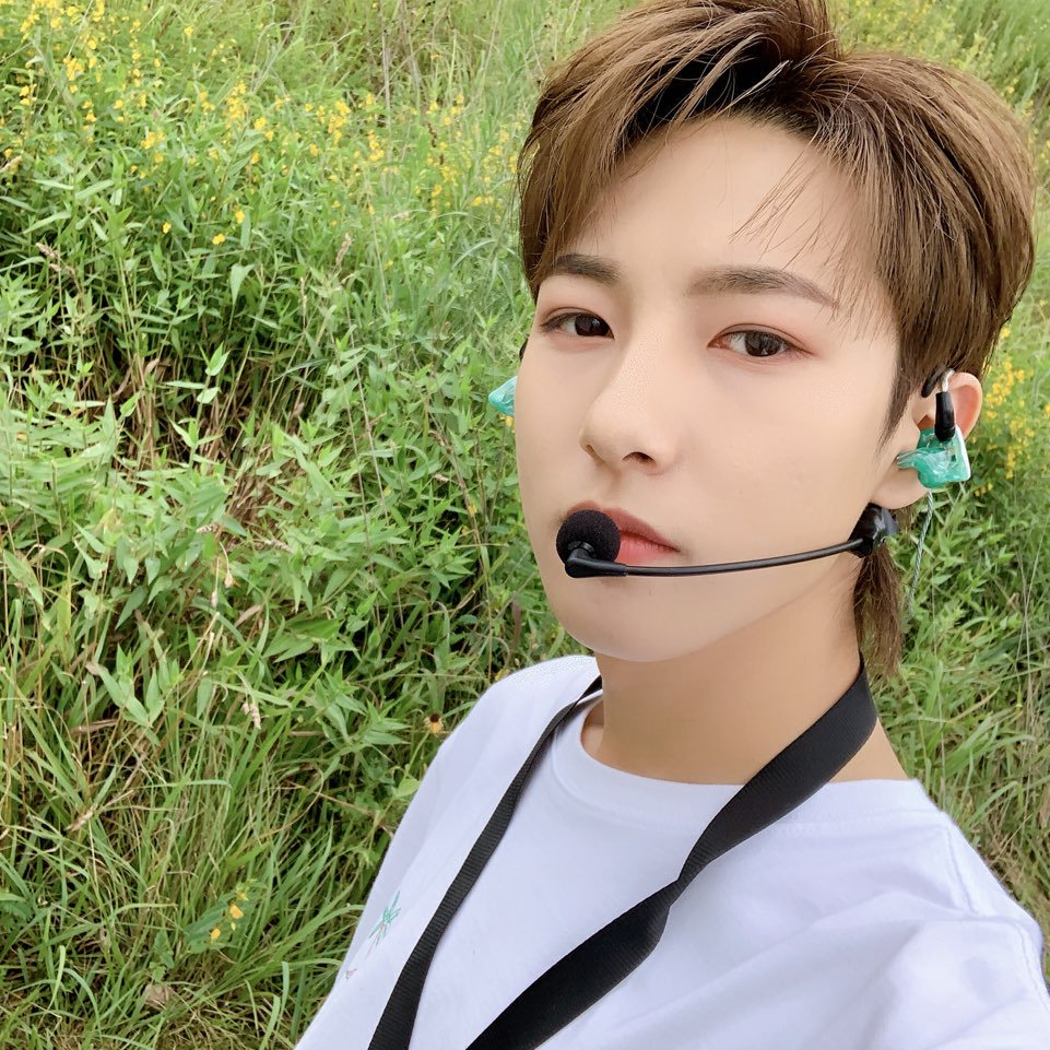 𝐟𝐞𝐛𝐟𝐨𝐮𝐫𝐭𝐞𝐞𝐧 tweet media