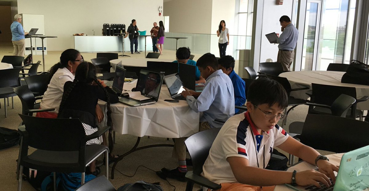 ExpeditionHack's tweet photo. Code for the planet at the 2019 @MITAppInventor Summit Expedition_Hack: the Environment #Hackathon https://t.co/VR9qToTvj9