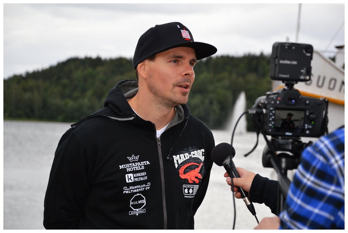 Go4SpeedMsport's tweet photo. #NesteRalli viikko avattu. Maanantaina ilmoittautuminen ja tiistaina nuotituksen 1. päivä, sekä hetki median "kynsissä" 😎 #RallyFinland @RallyFinland #Ford #WRC @madcrocdrink https://t.co/b1F8YdQnzZ