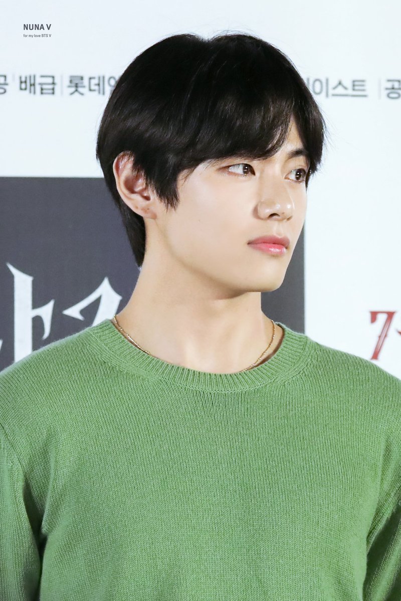 _nuna_V's tweet image. 190730 사자 VIP 시사회 포토월
우리 태형이 얼굴이 영화네😍❤️
#이삐사진전 #태형 #뷔 #방탄소년단뷔 #BTSV #TAEHYUNG @BTS_twt