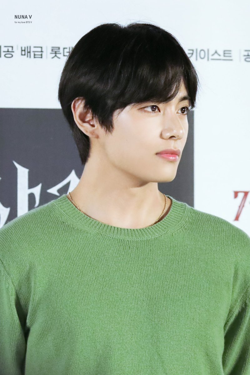 _nuna_V's tweet image. 190730 사자 VIP 시사회 포토월
우리 태형이 얼굴이 영화네😍❤️
#이삐사진전 #태형 #뷔 #방탄소년단뷔 #BTSV #TAEHYUNG @BTS_twt