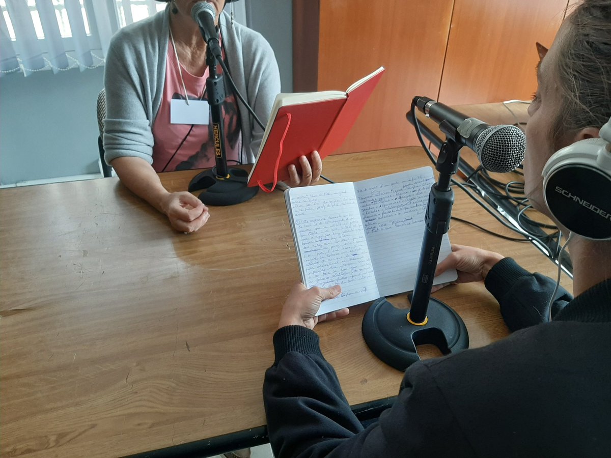 helenepaumier's tweet photo. #radiobulot au boulot ! Vive #Pirouésie encore et toujours !
@drmlj @jabberwocky1949 @cieclerabTIC @claire_tstt @HenryIsahenry14 @farrenq @emmanuel_vaslin #oulipo https://t.co/HoupYVOMDM