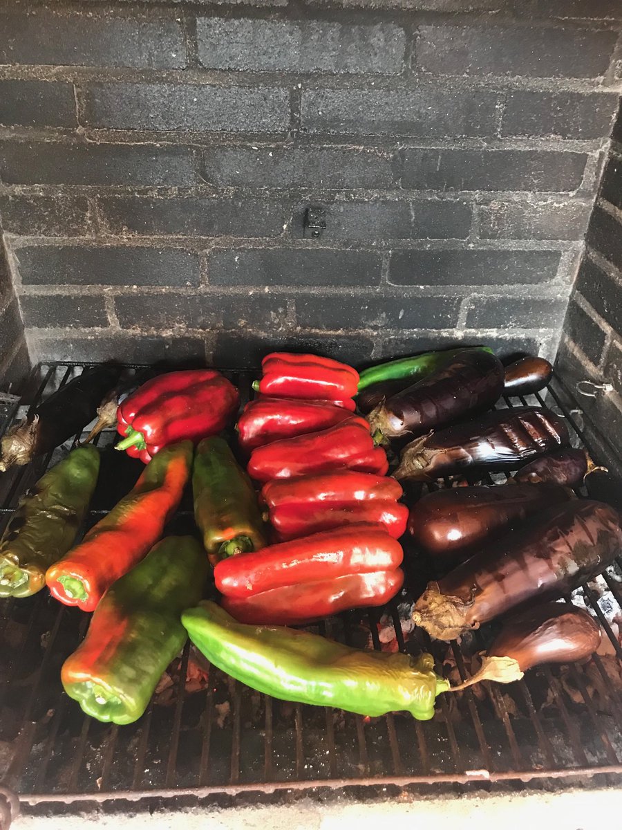 ieeewoi's tweet photo. BBQ time - Vegan style :-) https://t.co/hc8xhFIjTe