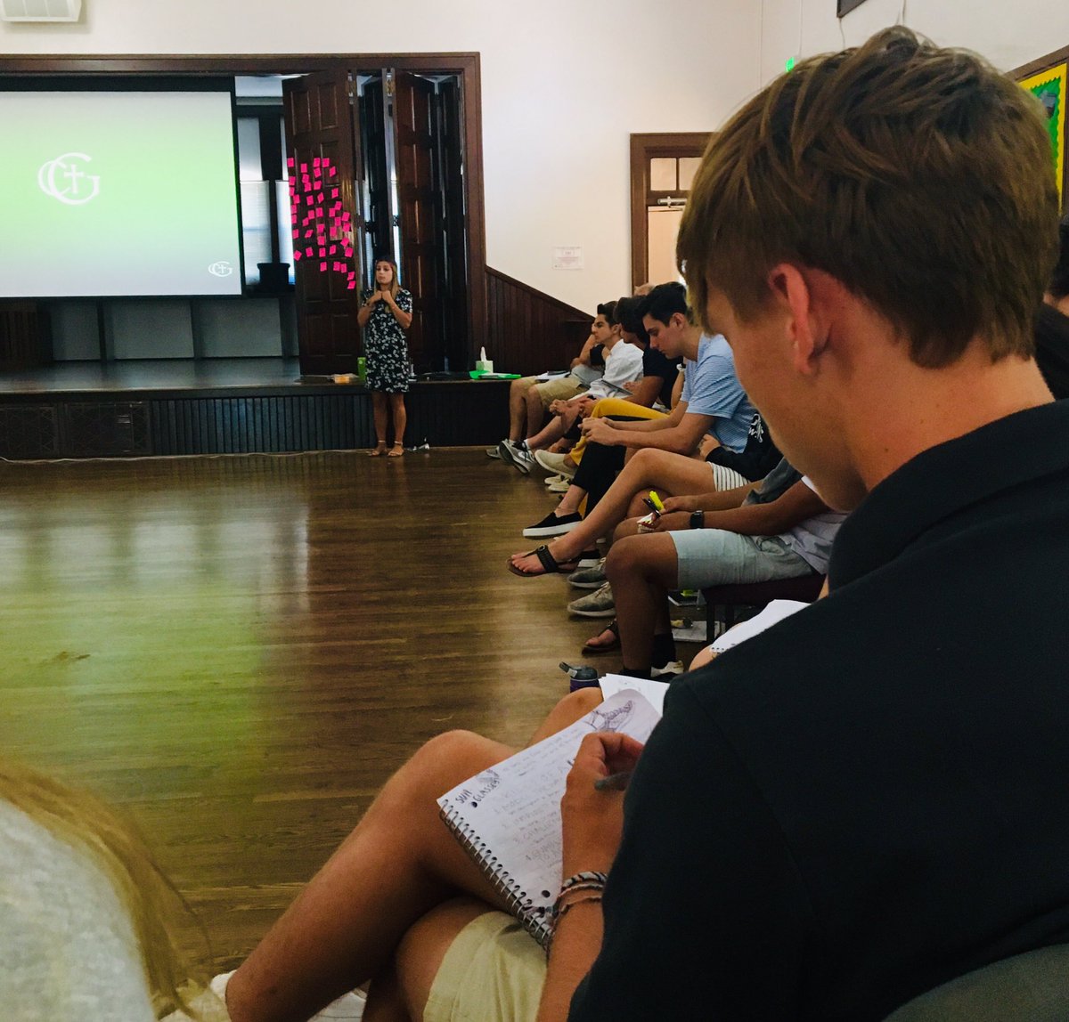 outreach_cghsnc's tweet photo. Inspiring a shared vision w/ @cghsnc students & educators at #GibbonsLeads as we unpack what it means to be an effective and authentic servant-leader @MrsBurn_CGHS #ModelTheWay #ChallengeTheProcess #EnablingOthers #EncourageTheHeart #GibbonsShortJourney https://t.co/EZhBgGe5NK