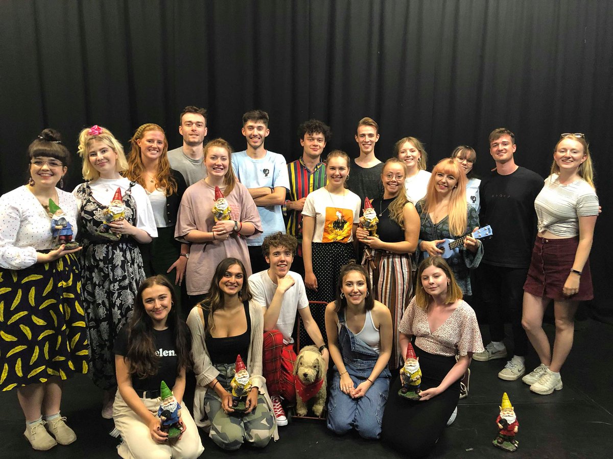 Here's the full Aireborne company altogether! What a dream team 🌟🙌 #edfringe #shutuphelen #secretseveral