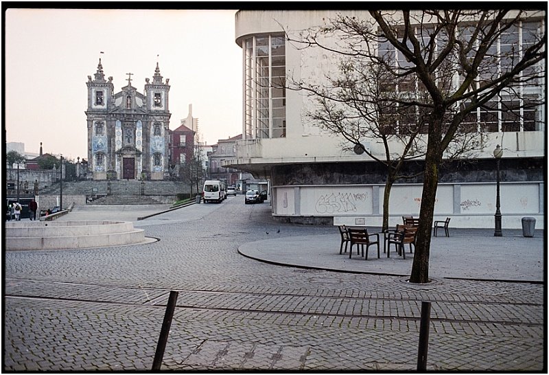 TheodorYemenis's tweet photo. strolling around  #historical #cities 

read more: https://t.co/Tu9467rT5f

 #urbanforms #spatialstructure #Urban #architecture #flaneur #PhotoVisionProject #TheodorYemenis #Porto #history #architecture #art #city  #walterbenjamin  #urbanity #Lisbon
#hybrid  #urbanity #CITYLAB https://t.co/PwDwEnU4zT