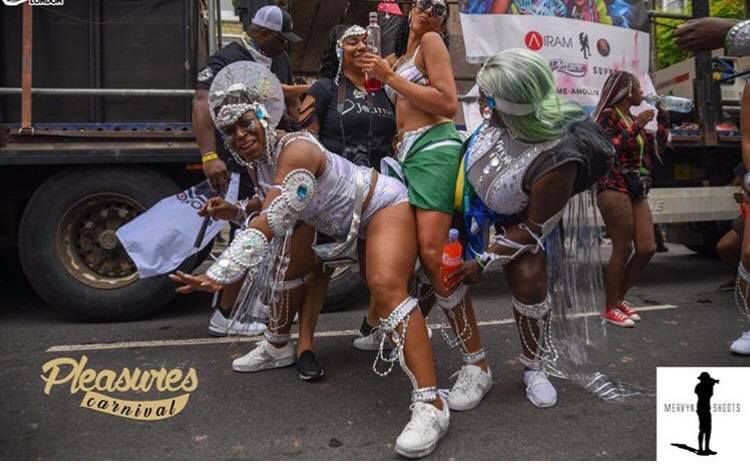 Pleasures_UK's tweet photo. What does yr #NottingHillCarnival – Pleasures Carnival All Inclusive package give you?

✨Plenty powder!
✨ SIA Security
✨ Toilet Truck
✨ Food &amp; Bar All Inc
✨ International DJs
✨ We have BIG TRUCK!

Prices start at £65!

https://t.co/I85pTC7b8X

#UKSoca  #NHC2019 #London https://t.co/bCorJvjGIl