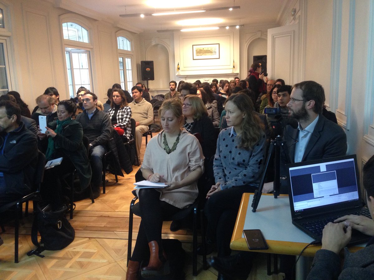 En el evento LA CRISIS DEL AGUA EN LA REGION METROPOLITANA.
Evento realizado para discutir los hallazgos del nuevo  informe “El cambio climático agudizará los desafíos de la gestión de agua en la Región Metropolitana” #crisishidticaRM
<a href="/adapt_chile/">Adapt Chile</a> @nrdc_org <a href="/cigiden/">CIGIDEN</a>