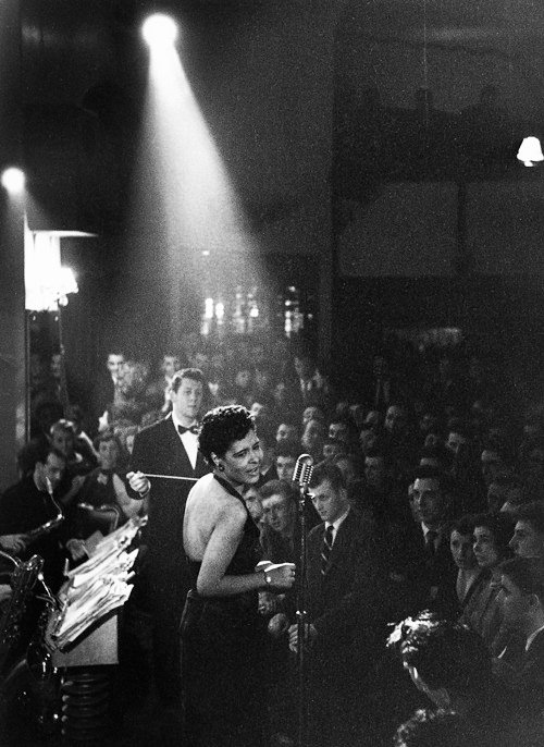 Billie Holiday, 1954

📷Charles Hewitt,