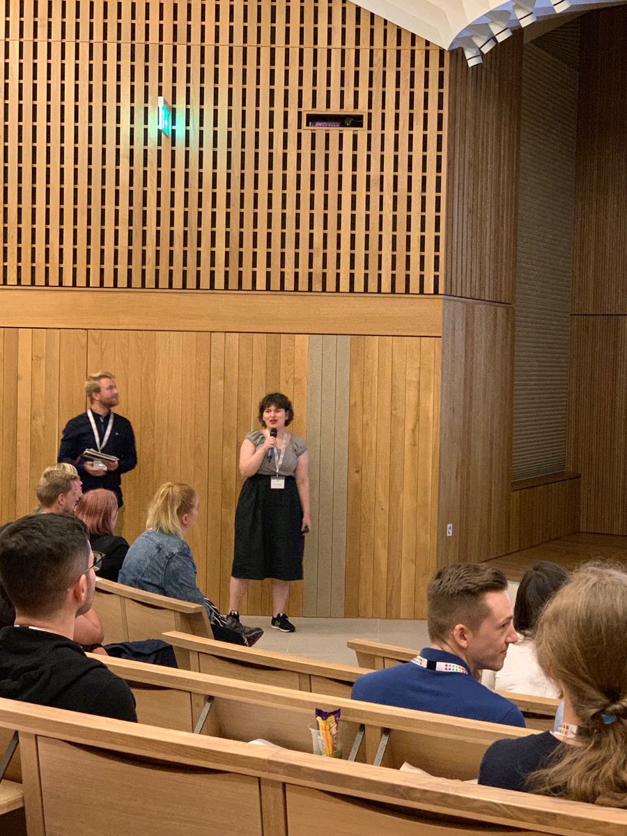 conway_group's tweet photo. Jess and @Catherine_Hasla giving great flash poster presentations at @ChemBiOx #ChemBiOx2019 https://t.co/aLy11gI9oD