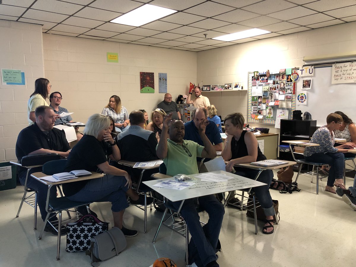 ScienceIsFUN4us's tweet image. Creating a “Figure it Out! Classroom in @KCSScience this year. #studentquestions and #phenomena lead the way. #KCSScience2020