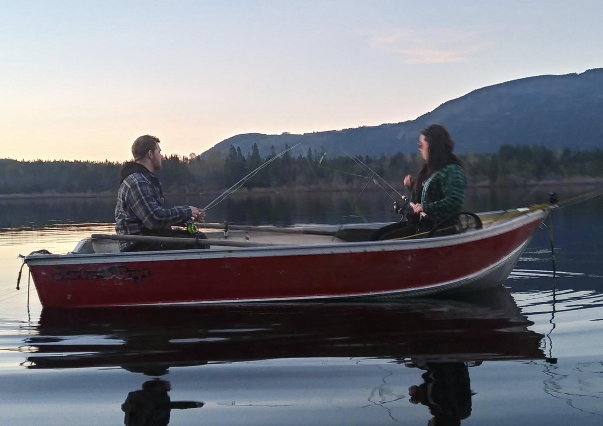 mosaicforests's tweet photo. Moments like these are what makes #camping a favourite pastime for so many islanders! Enter the #MosaicCampsiteContest by August 7th and you could WIN 2 weeks of FREE camping for your family to enjoy! https://t.co/1dahBAa0ov https://t.co/8mZWtiS5g2