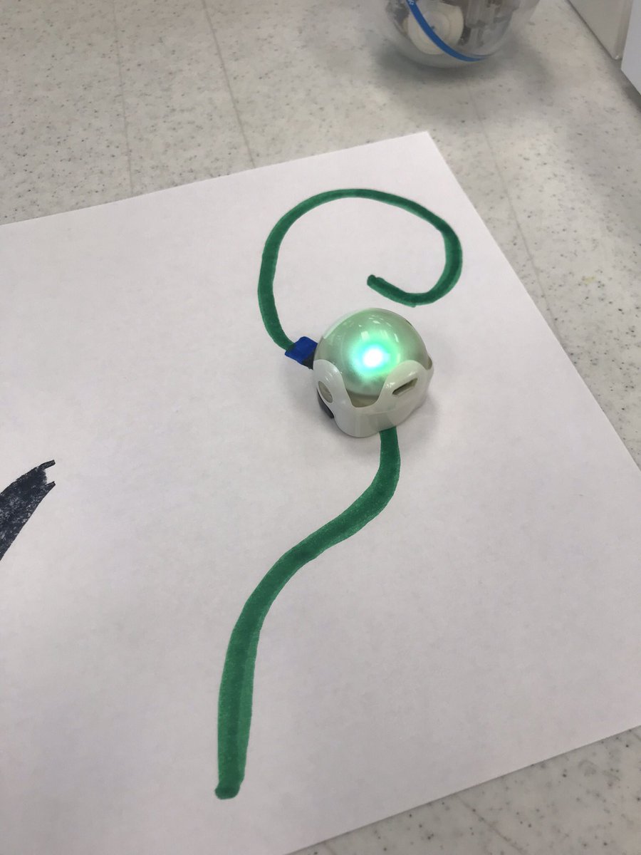 megan__burnette's tweet image. Here’s some of the awesome technology that STEM teachers used at the Muse! #kcsscience2020