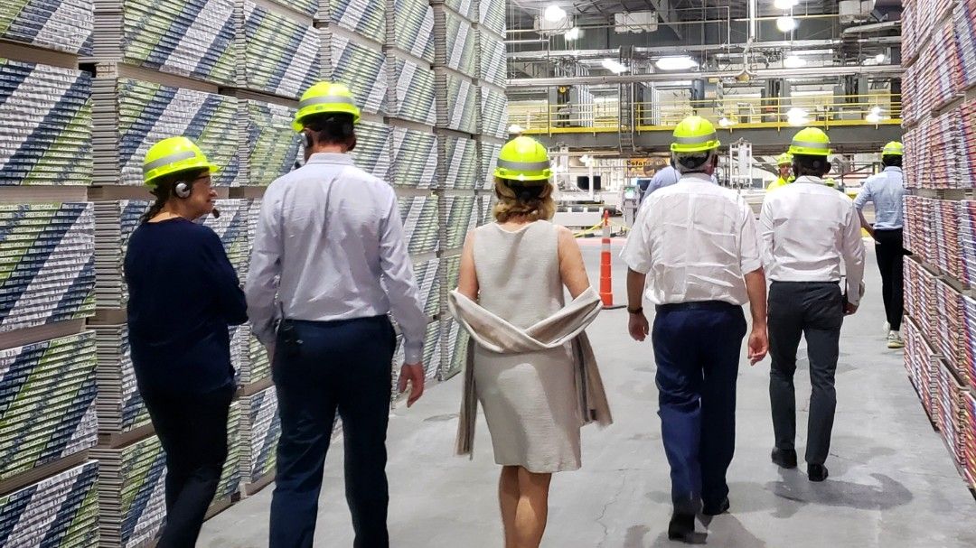 USG Corporation (usgcorp) / Twitter