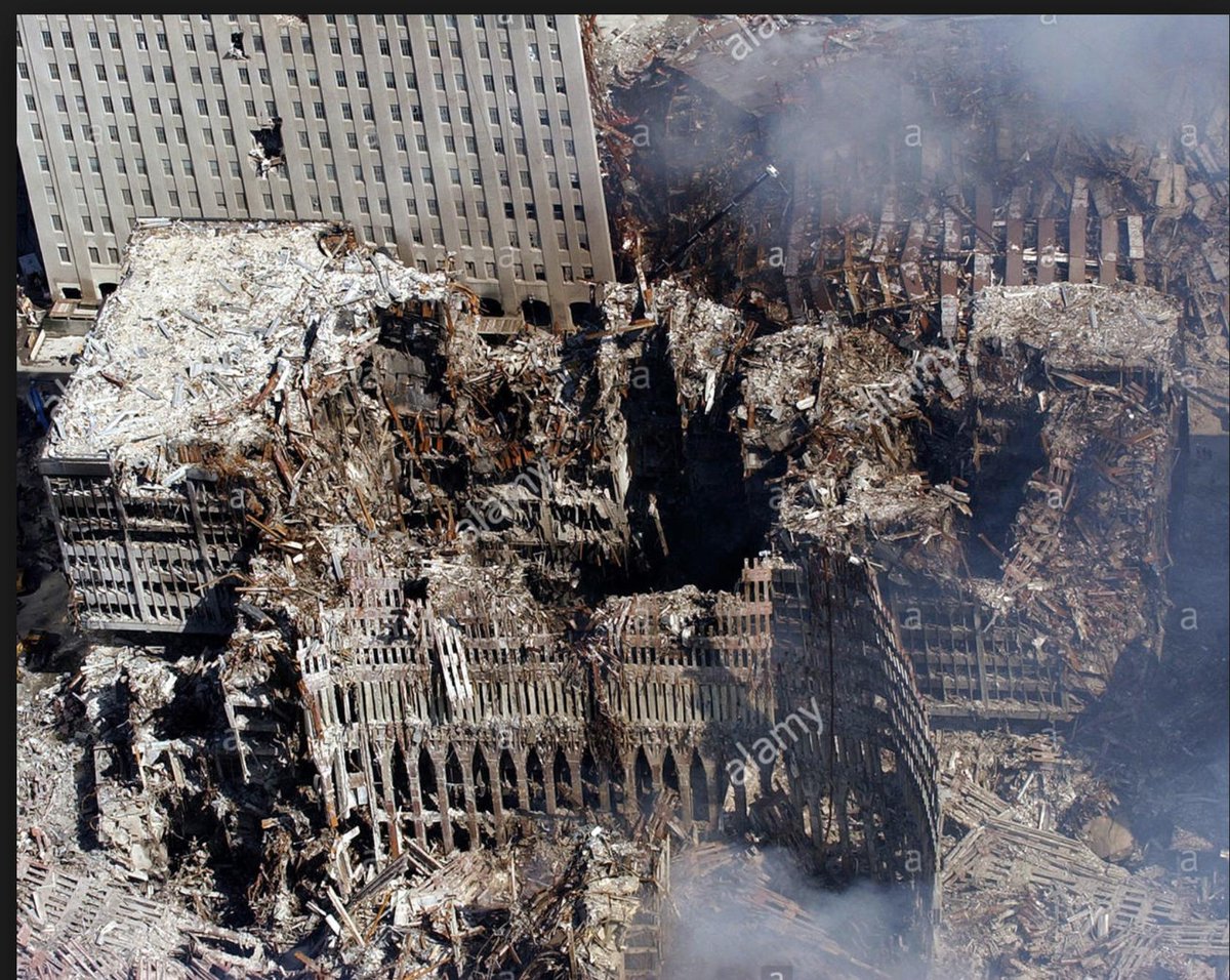 @AmyKremer @realDonaldTrump That is NOT Ground Zero. That is many, many blocks from Ground Zero, where rest areas and set ups placed so people had places to take a break. People even two blocks away were getting dust on them. What magic trick did Trump use to keep dust off? You people are disgusting.