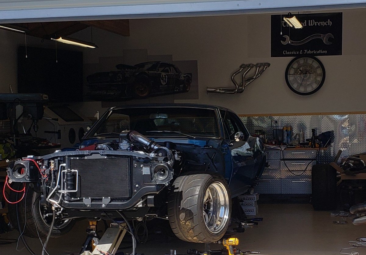 wrench_twisted's tweet photo. Going live at 12:30 https://t.co/ICirDMtZHy 
 Building a 200 mph race car
Featuring "The Menace"
 1967 Camaro  Race Car
Going over the build!
Thank you to @theGunrun 
@UnlimitedIRL 
and @Zhanji_TS https://t.co/hhfZSFm5gN