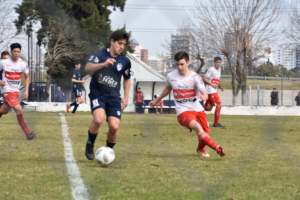 Dealsinaylora's tweet photo. #Juveniles1raN #Quinta | Final del partido. Quilmes cayó ante Morón por 3-2. Rodrigo Cao, de penal, y Valentín Rodríguez. El uno del gallito atajó un penal sobre el final del partido. https://t.co/MOT6iI2bOz
