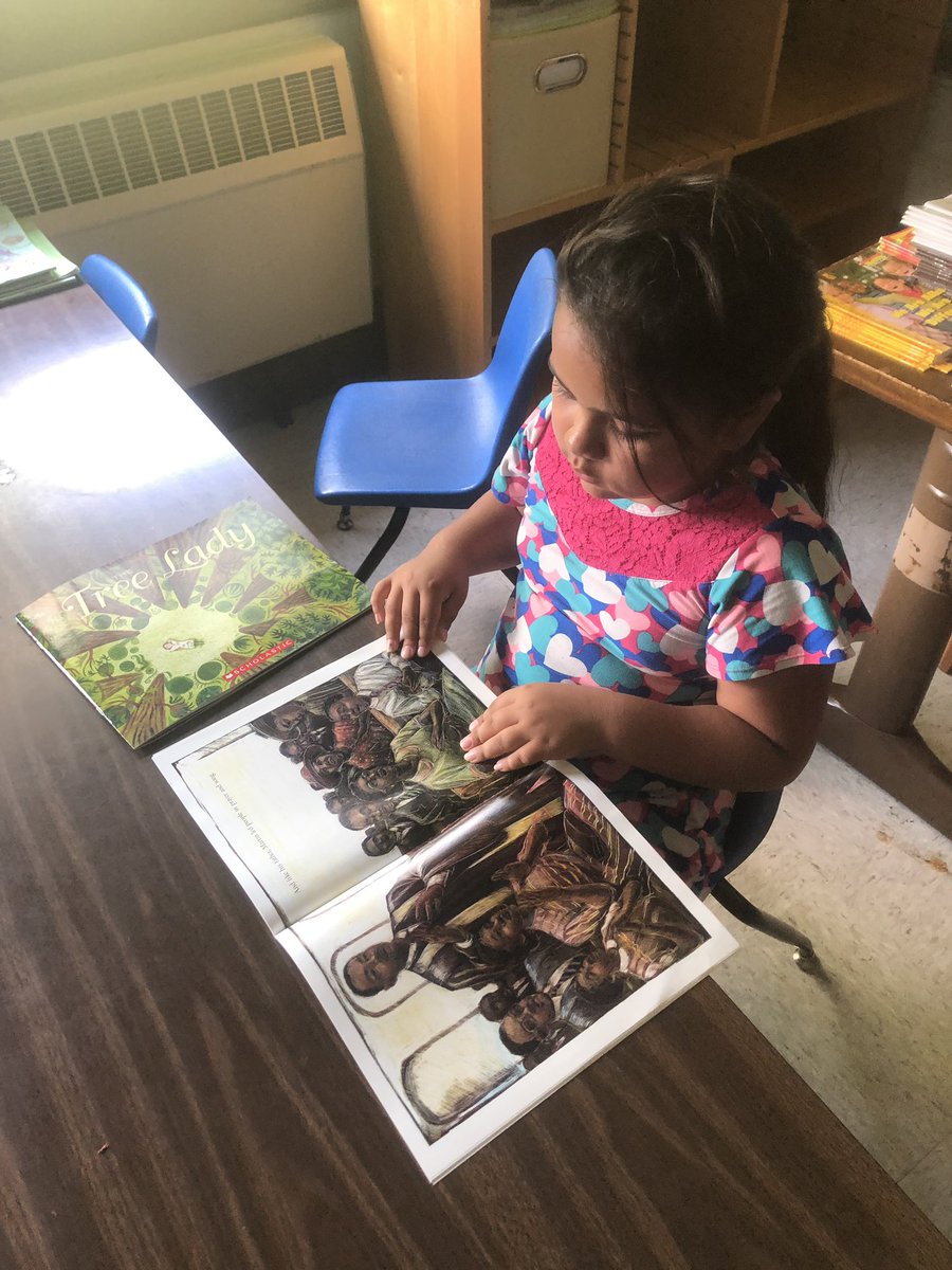 KelceyMyers1's tweet photo. The past for 4 weeks we have been building our stamina for #bunktime and today we made it to our goal of 20minutes of independent reading! WAY TO GO FIRST GRADE CAMPERS ⛺️📚📖 @WebsterSCSD https://t.co/mWTk2qeSvZ