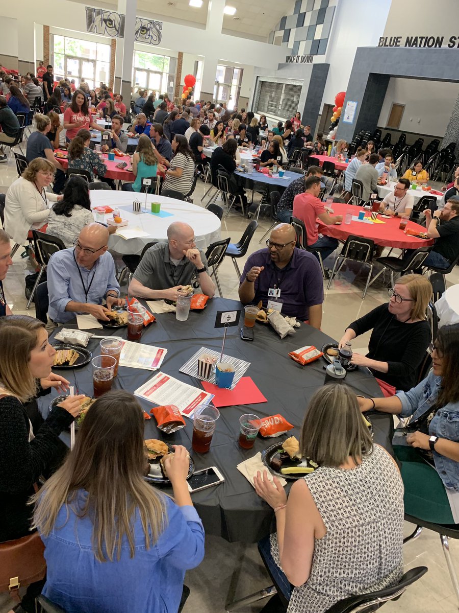 belindakinney's tweet photo. Life and learning is always better with good food &amp; great friends!  #PlanoISDProud @PISDLearns https://t.co/GyflkLuf4x
