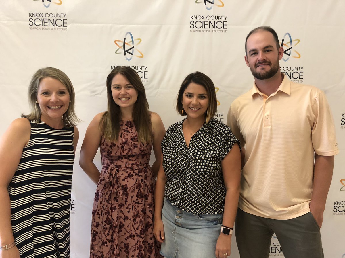 CatherineGinel's tweet image. @FarragutMS 8th grade science is ready for the new year! #KCSScience2020 @KCSScience @AmyHanc88823017 @GCope42