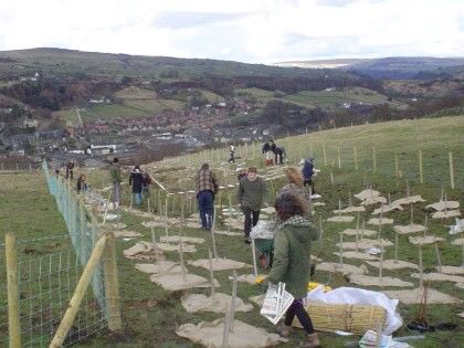 slowtheflow_UK's tweet image. Treesponsibility are looking for tree planting sites in the Calder Valley.

CAN YOU HELP?
Landowners who are interested can contact the group by ringing 07847 815 926 or by email:- treesponsibility@yahoo.co.uk.

@HebdenRoydTC @hebdenbridgeweb @Calderdale 

facebook.com/11072175227320…