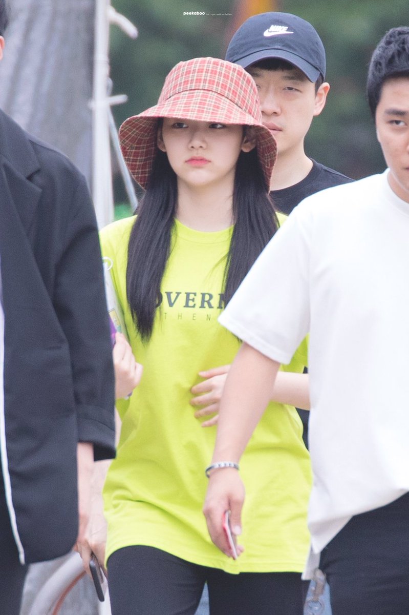 doIItte's tweet photo. [HQ] 27.07.19 - Mina como MC no "The 22nd Boryeong Mud Festival KPOP Super Concert (MBC Show! Music Core)"

cr:. Kangmina_kr 

#구구단 #gugudan #미나 #mina https://t.co/lI9pWn92qn