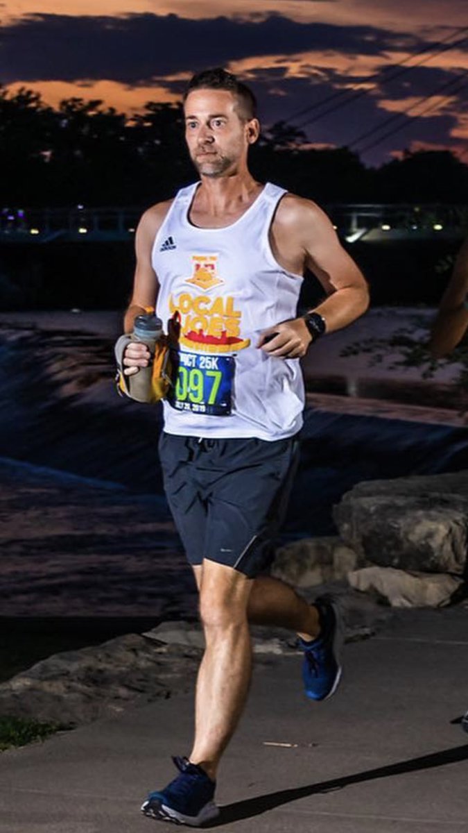 UrbanICT 25k ... Cruise control mode! 
📸<a href="/Mile90Photo/">Mile 90 Photography</a> 🏃🏽‍♂️💨
#pfmjoes #pfm19 <a href="/runpfm/">PrairieFireMarathon</a> #running