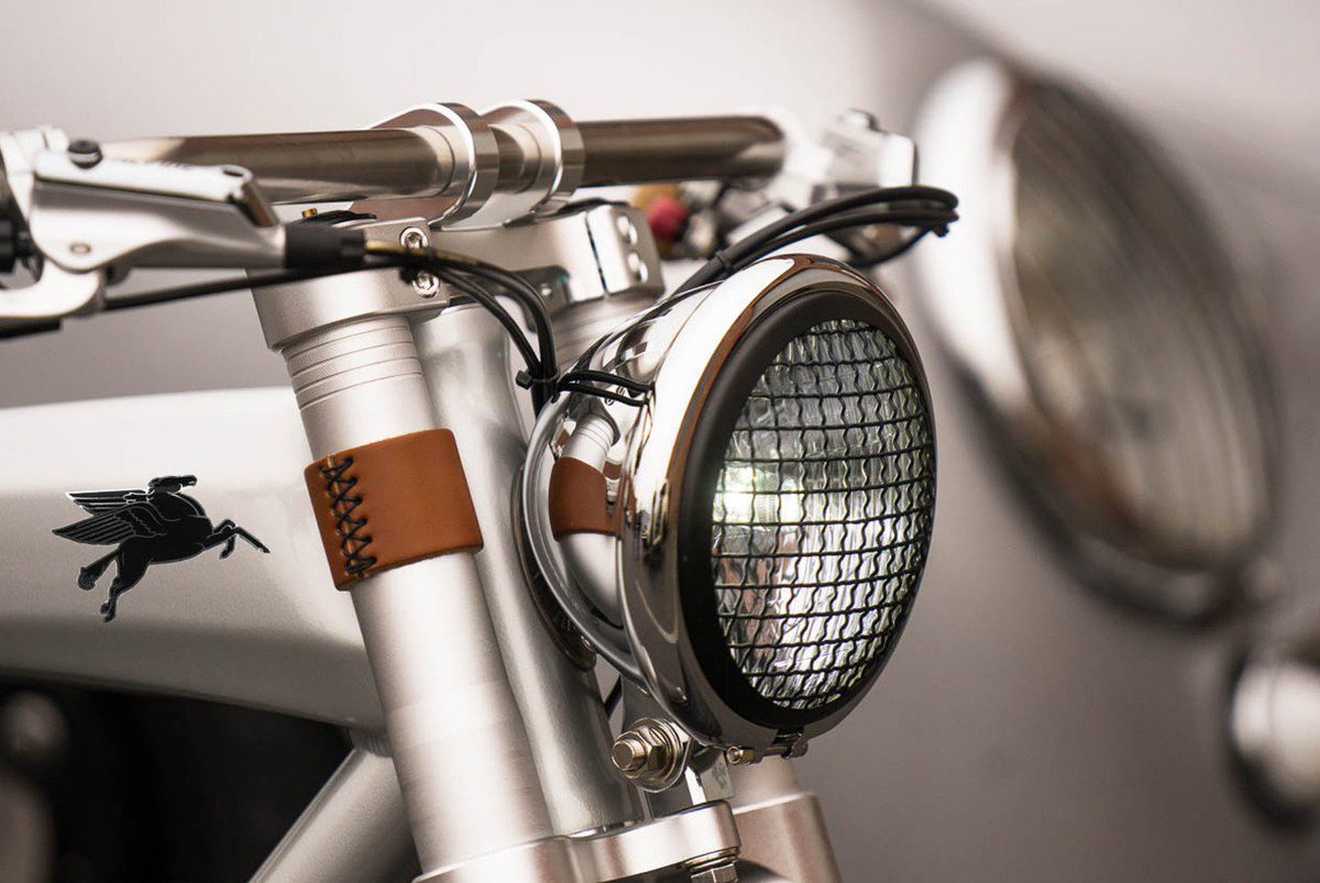 Double O's tweet media