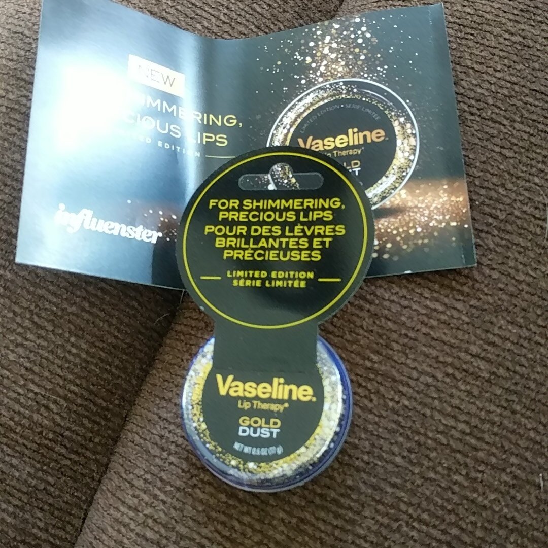 im excited to try this new lip therapy from Vaseline! I received it compliments of Influenster for testing purposes! #influenster #voxbox #vaseline #liptherapy