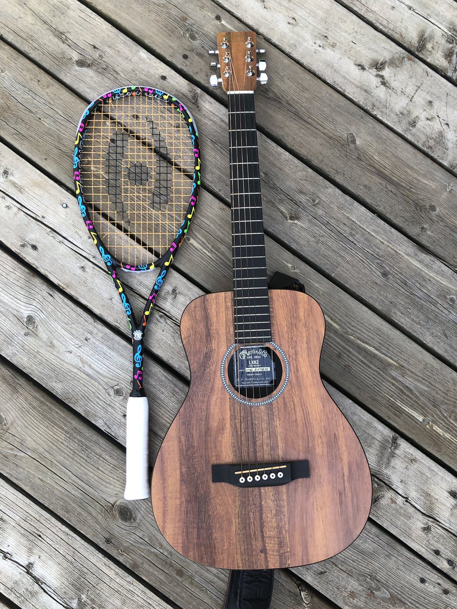 Make the strings sing on the new Serious Squash Signature Frame 🎤 Only available for a limited time at SeriousSquashShop.com #SeriousSquash #squash #squashlife #squashracquet