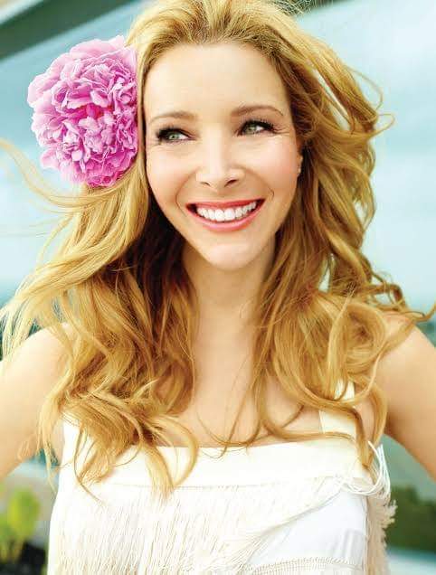 Happy 56th Birthday, Lisa Kudrow!  