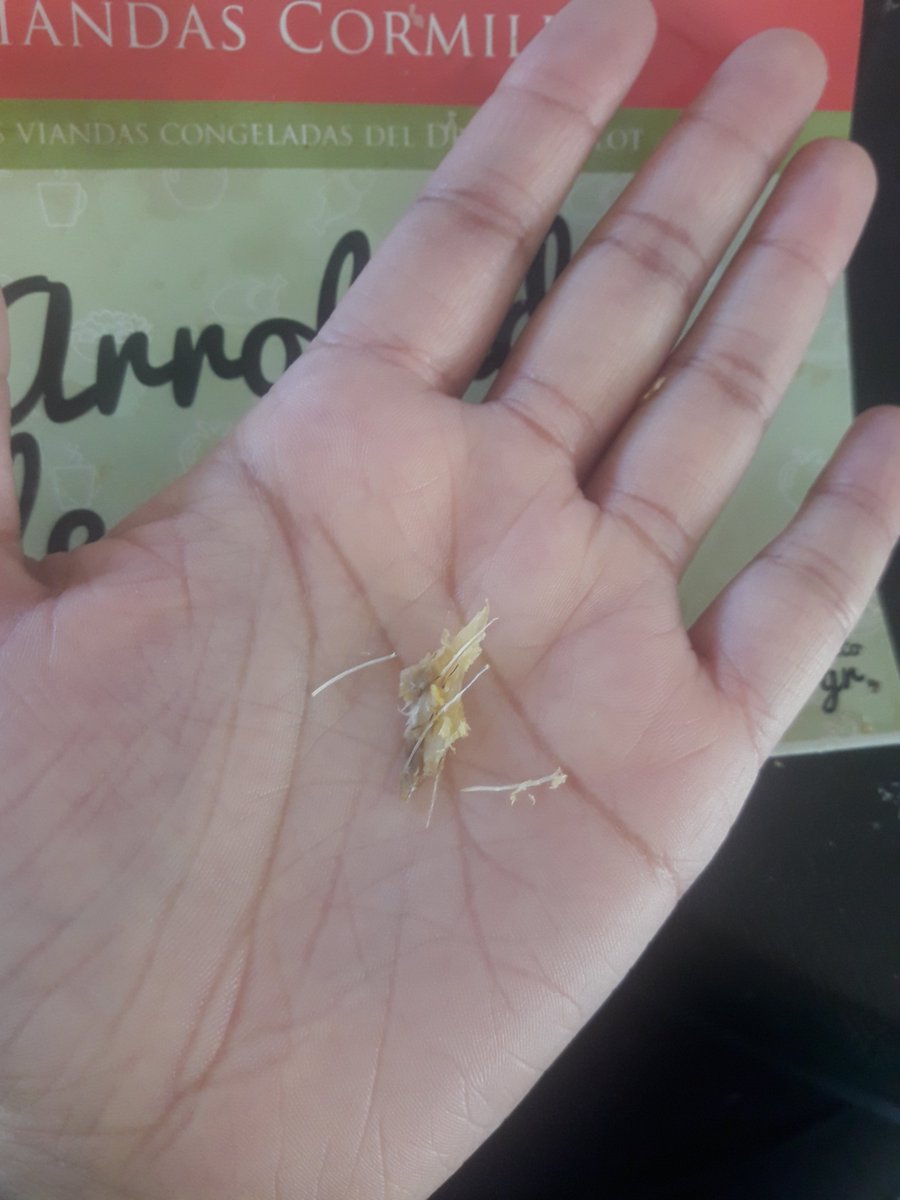Barbiegunner's tweet photo. La manera más eficaz de hacer dieta? Compra una vianda cormillot que te trae tantas espinas que dejas de comer al toque @adrocormillot @DietaCormillot @Kioscocormillot https://t.co/dleI1cKLyE