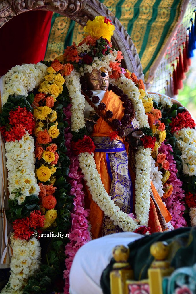 I bow to the divine child, the emperor of the hearts of shaivas, shrI jñānasambandha, the skanda who saved aruNagirinAtha from the most unimaginable abyss of sin & exalted him; again and again. Image Courtesy of Kapaliadiyar:  https://www.flickr.com/photos/kapaliadiyar/13218262573