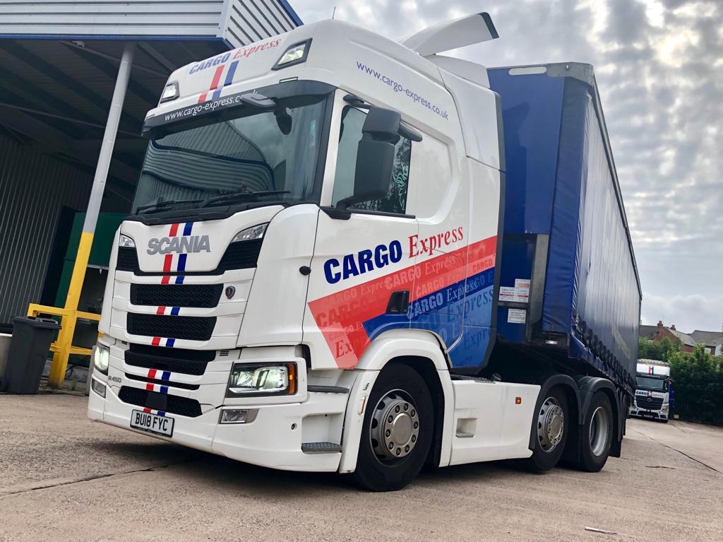 ScaniaUK's tweet photo. With their trucks running almost 24/7 Cargo Express need a truck they can rely on, which is why they've added 9 new R 450's to their fleet. And with our driver training, they'll get the reliability &amp; performance they need from the trucks. Thanks @jarrodV8730 for the pics 👌 https://t.co/nowx3w4M3e