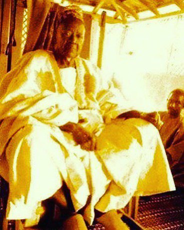xaffor's tweet photo. Dieuredieuf serigne fallou mbacke https://t.co/s93Ye3hefH