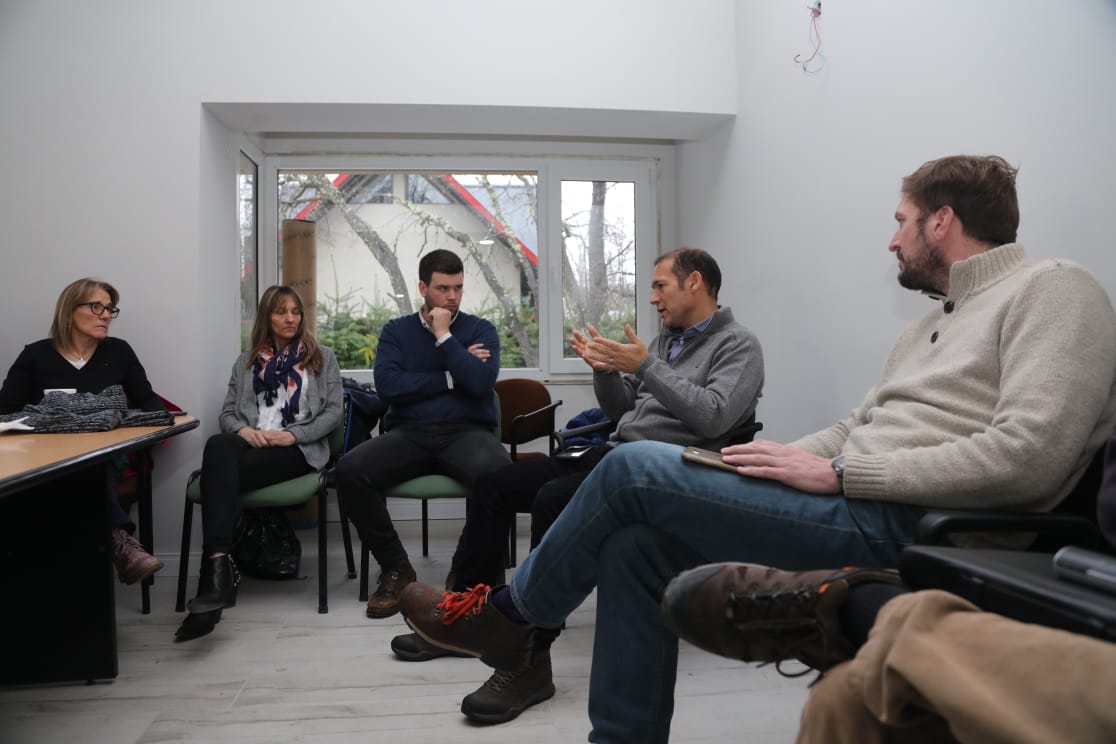 Ahora, reunión de trabajo con la Cámara de Comercio de Villa, dialogamos acerca del impacto del temporal y las medidas que hemos dispuesto para acompañar a las empresas e industrias afectadas. #JuntosPodemosMás