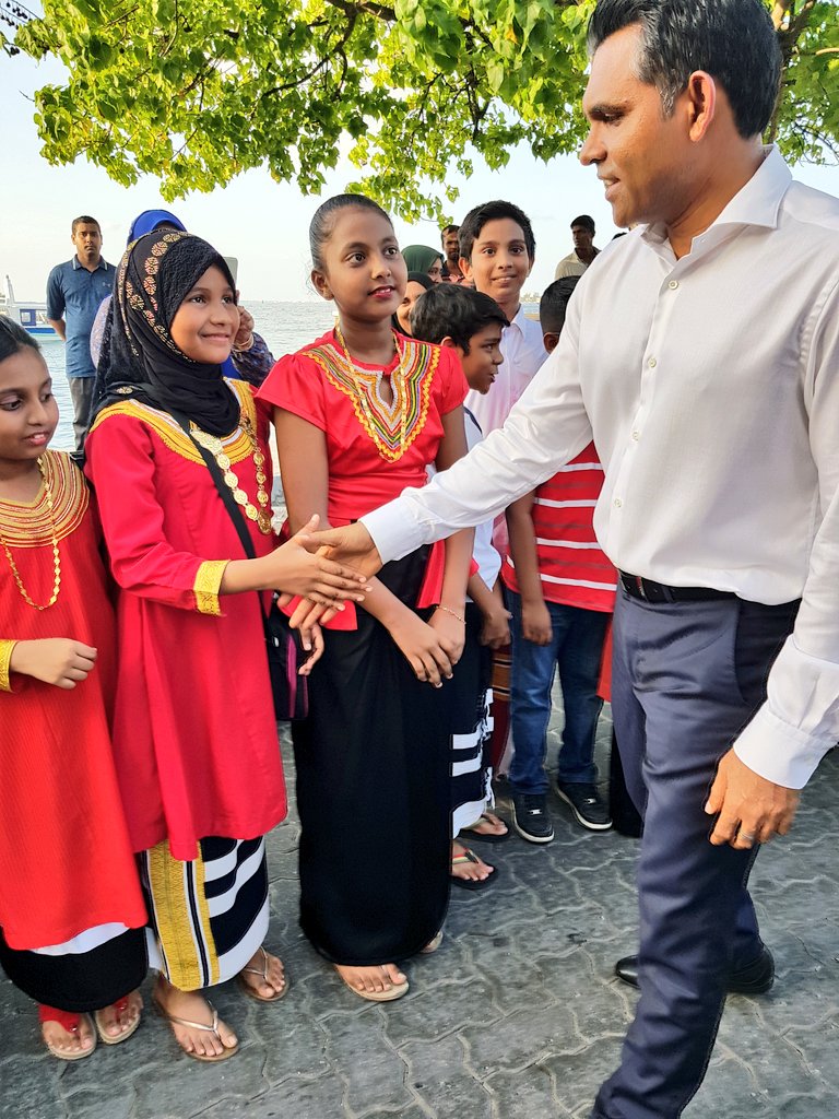 kalaafaanu_mv's tweet photo. Celebrating International Friendship Day with honarable Vice President Faisal Naseem. 👍👍👍👏👏👏👏🇲🇻🇲🇻🇲🇻🇲🇻
@EducationMV @aisthly @rah8121 https://t.co/MFHohQmeCu