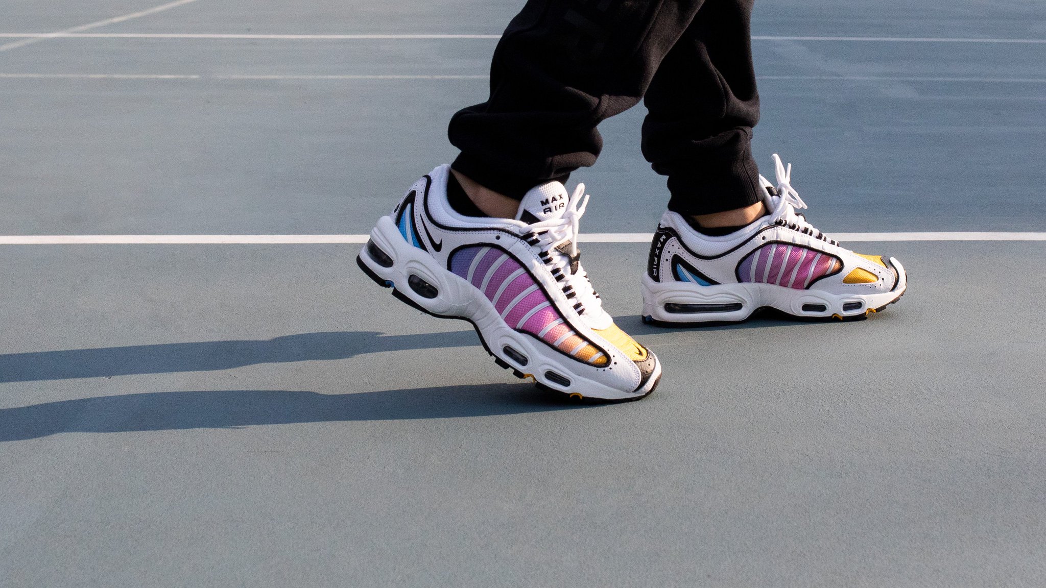 nike tailwind women's