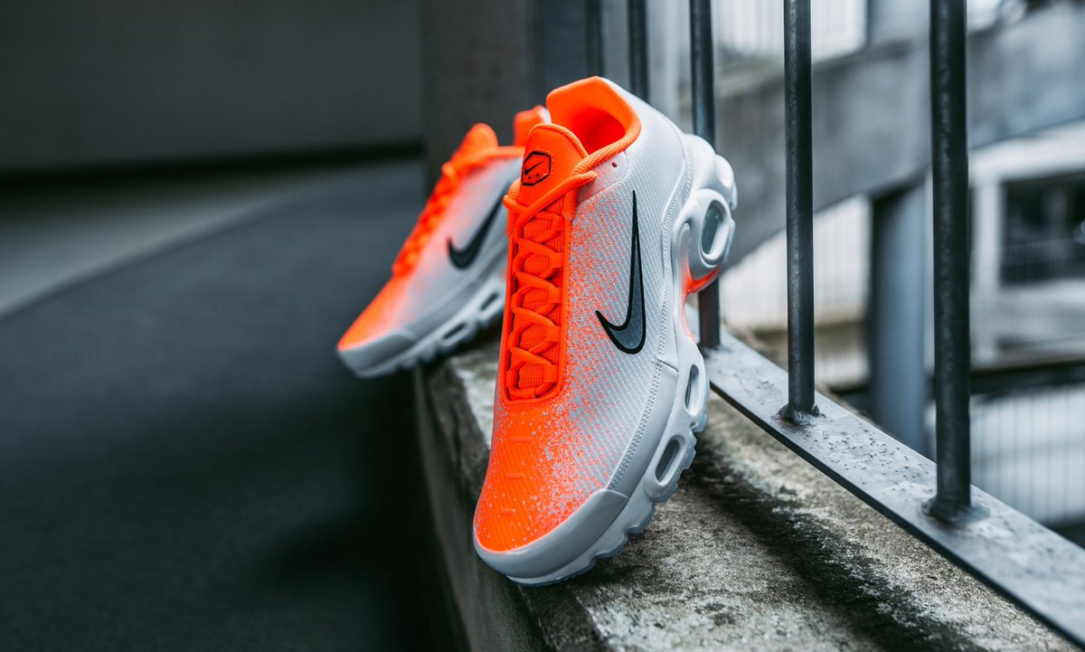 Sneaker Deals GB on Twitter: "Ad: The Nike Air Max Plus TN 'Spray Paint'  has reduced from £134.95 to ONLY £93.97! Black Volt =&gt;  https://t.co/SP6TAXvIIa Hyper Crimson =&gt; https://t.co/OIBn8nyWvh  UK5.5-12 https://t.co/jHpFjwEsma" /