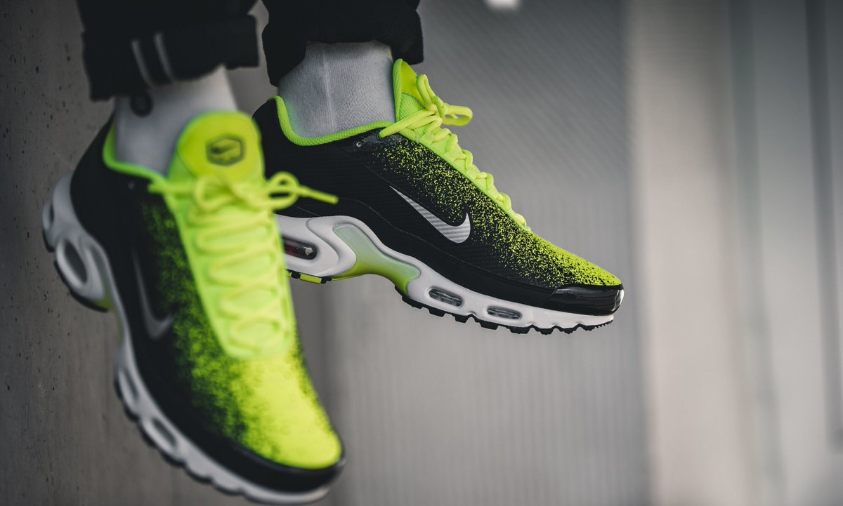 Deals GB on Twitter: "Ad: The Nike Air Max Plus TN 'Spray Paint' has reduced from £134.95 to ONLY £93.97! Black Volt =&gt; https://t.co/SP6TAXvIIa Hyper Crimson https://t.co/OIBn8nyWvh UK5.5-12 https://t.co/jHpFjwEsma"