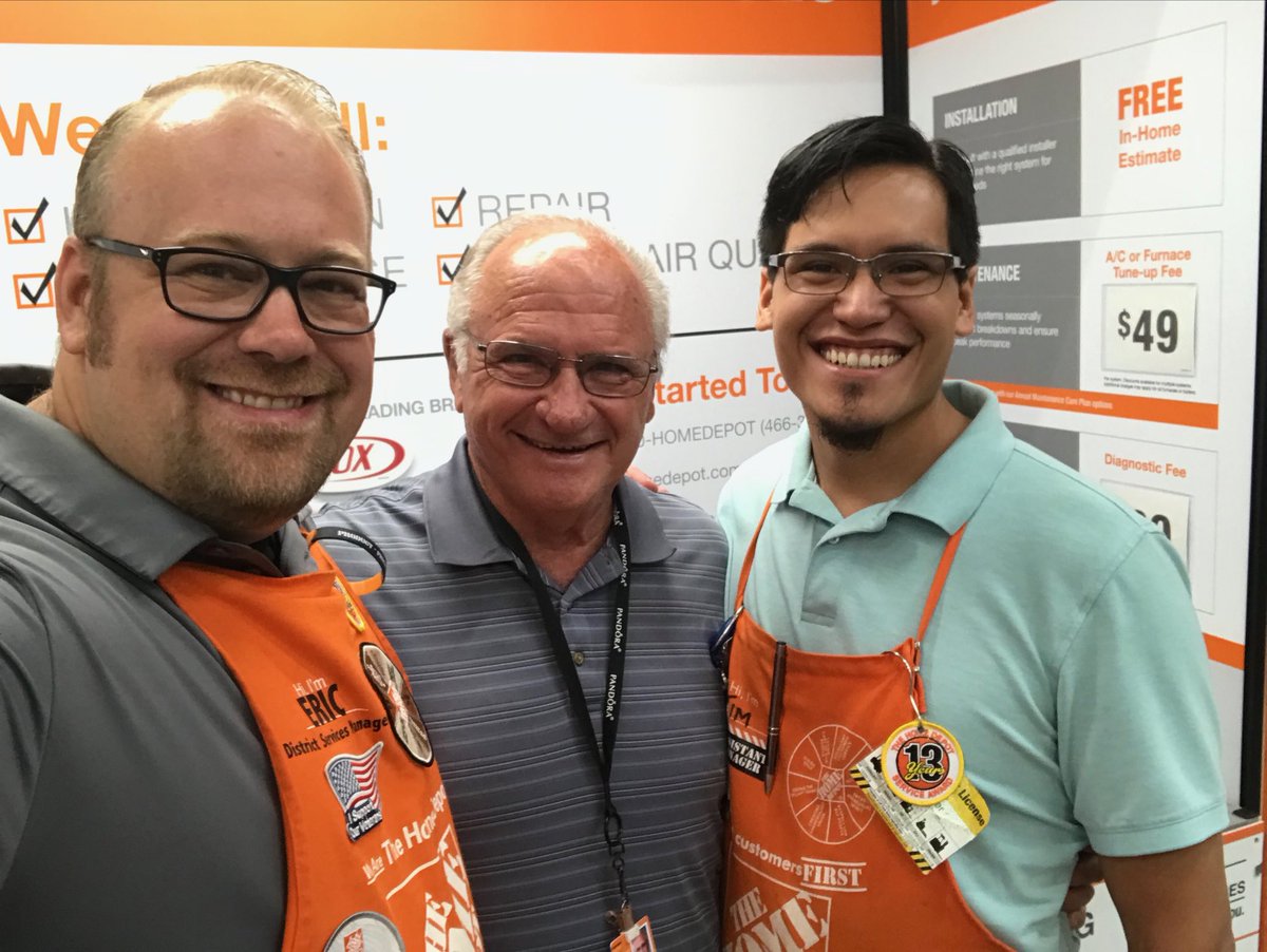 EricCampbellDSM's tweet image. Congrats Charlie on your retirement. Thank you for the support in HVAC for the past 14 years!! #pmdwinswithservices ⁦@deanosettle⁩ ⁦@RichBolton2⁩ ⁦@YetiCruisnHD⁩