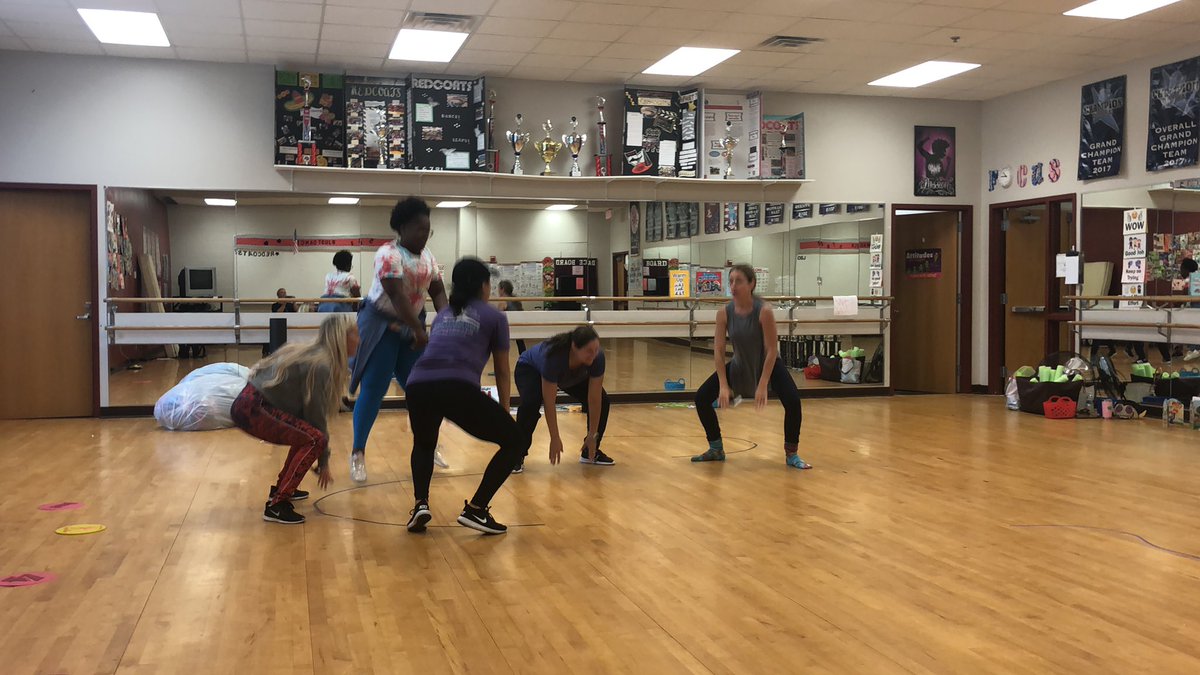 SK_HISD_Dance's tweet photo. Creative movement activities/ “Walking in the Jungle” song exploring movement, listening and counting skills; empowering locomotor movement development #HISDPowerTeach #elementarydance @HenryLhenry3 @AshleyC71191128 @HISDFineArt @HISD_Curric https://t.co/ln87fEYzXk