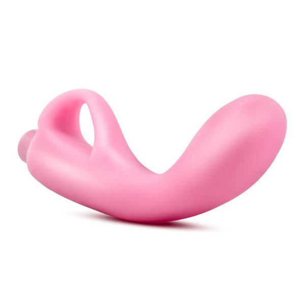 BlushGlobal's tweet photo. The Luxe Freya exudes elegance. 💖
It's satin smooth curves are made from #bodysafesilicone and it's #petite size makes it perfect for travel. 👜
#DoYouBlush #BlushLove #LuxeCollection #GoodVibes #Waterproof #TravelSize https://t.co/oo662ILjJY