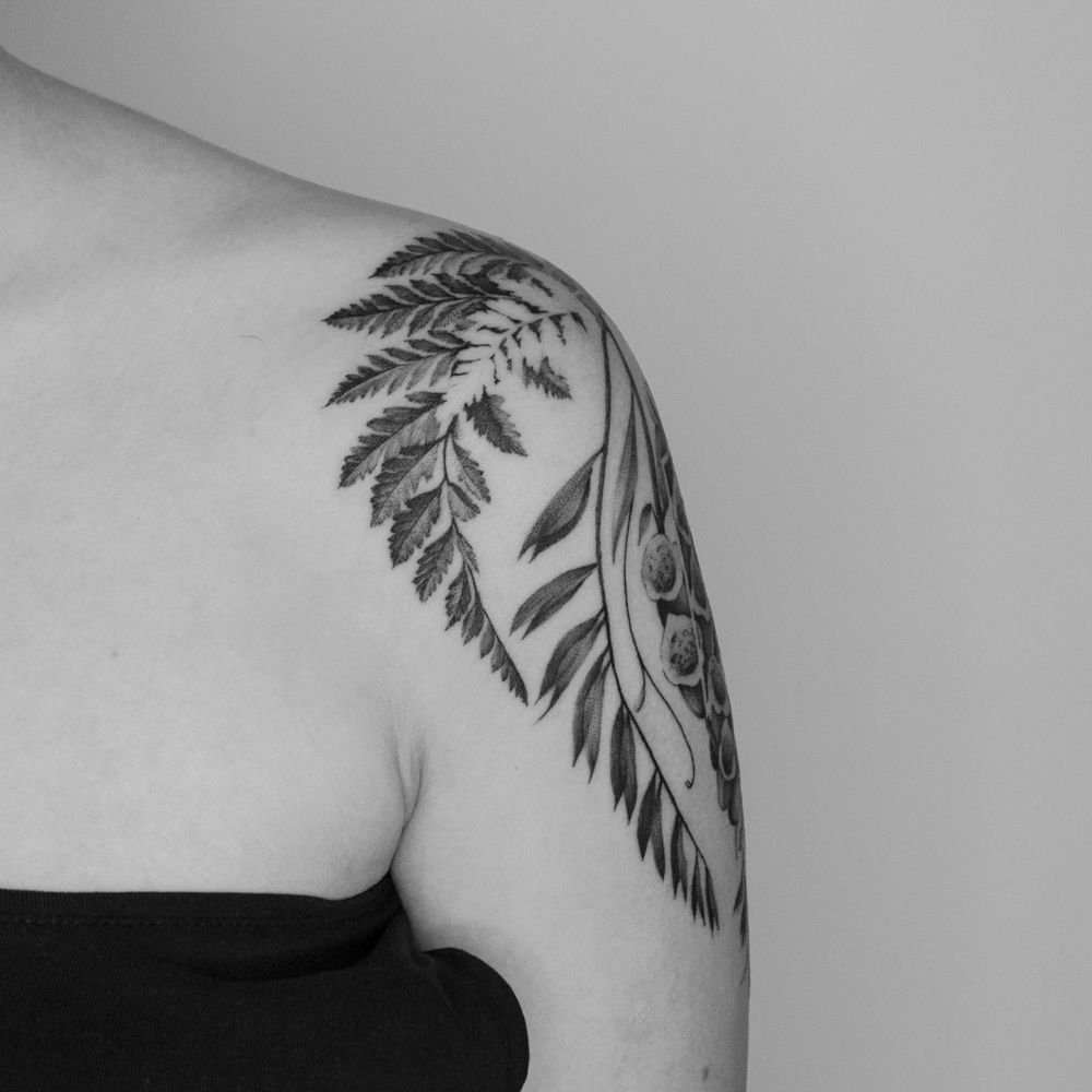 KalawaTattooer's tweet photo. Fine #fern #tattoo #flowersoftheforest.
⠀⠀⠀⠀⠀
#dotwork #finework #dotworktattoo #finetattoo #dotworktattoos #vegantattoo #vegantattooer #veganfriendly #tattooartist #botanicaltattoo #botanic #feuille #flowercomposition #nature #fleur #graphicdesign #weeds #aconittueloup https://t.co/nFlpnEwKJ3