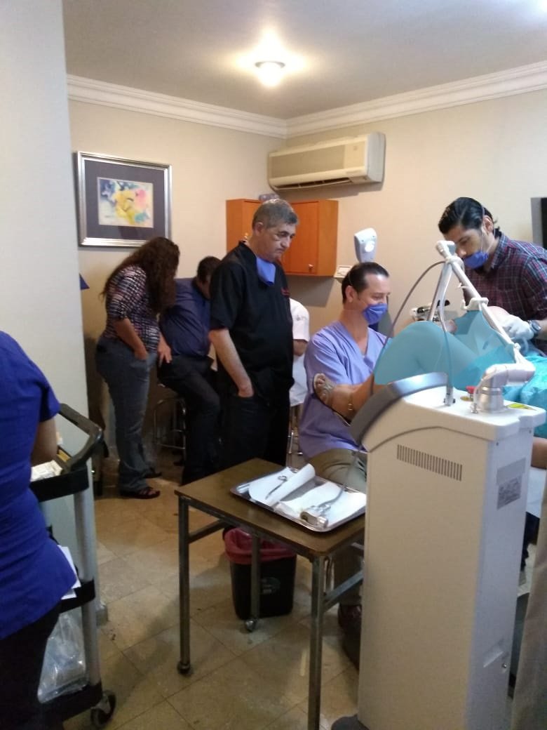 EndoscopiaGDL's tweet photo. Participamos en el curso del Doctor Roberto Solís donde se utilizó nuestro sistema #LáserCo2 en la ciudad de Guadalajara.
.
#Doctorslife #surgerylife #drmexico #hospital #Medico #Egdl #Ginecologos #congreso #LaserC02 #likeforlikes #ClinicadeDisplasias https://t.co/kYuauSUGEa