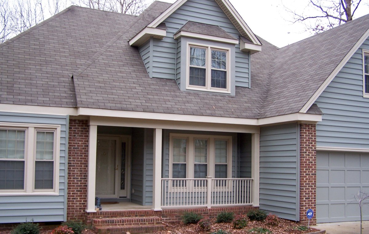 longviewNJ's tweet photo. When did you last inspect your vinyl siding?
Did you know you can make a homemade cleaner for your vinyl siding?
https://t.co/UGLCMhHG1O

#newjerseyliving #newjerseyhomes #newjerseyhomeowners #roofing #roofingandsiding https://t.co/hfEVGO0cba