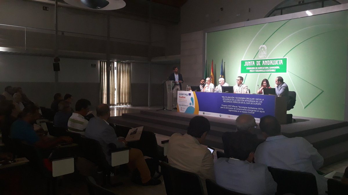 Bloque 4: mesa de debate "Reutilización y Gestión Integrada de Recursos Hídricos". Participan: D. Sergio Arjona (DG Infraestructuras, JA), Dña. Olga Paredes(Simarsul), D. Pedro Parias (FERAGUA), D. Pedro Rodríguez (ASA), D. Juan A. Gutiérrez (CREA) y D. Javier Alcantara (ACUAMED)