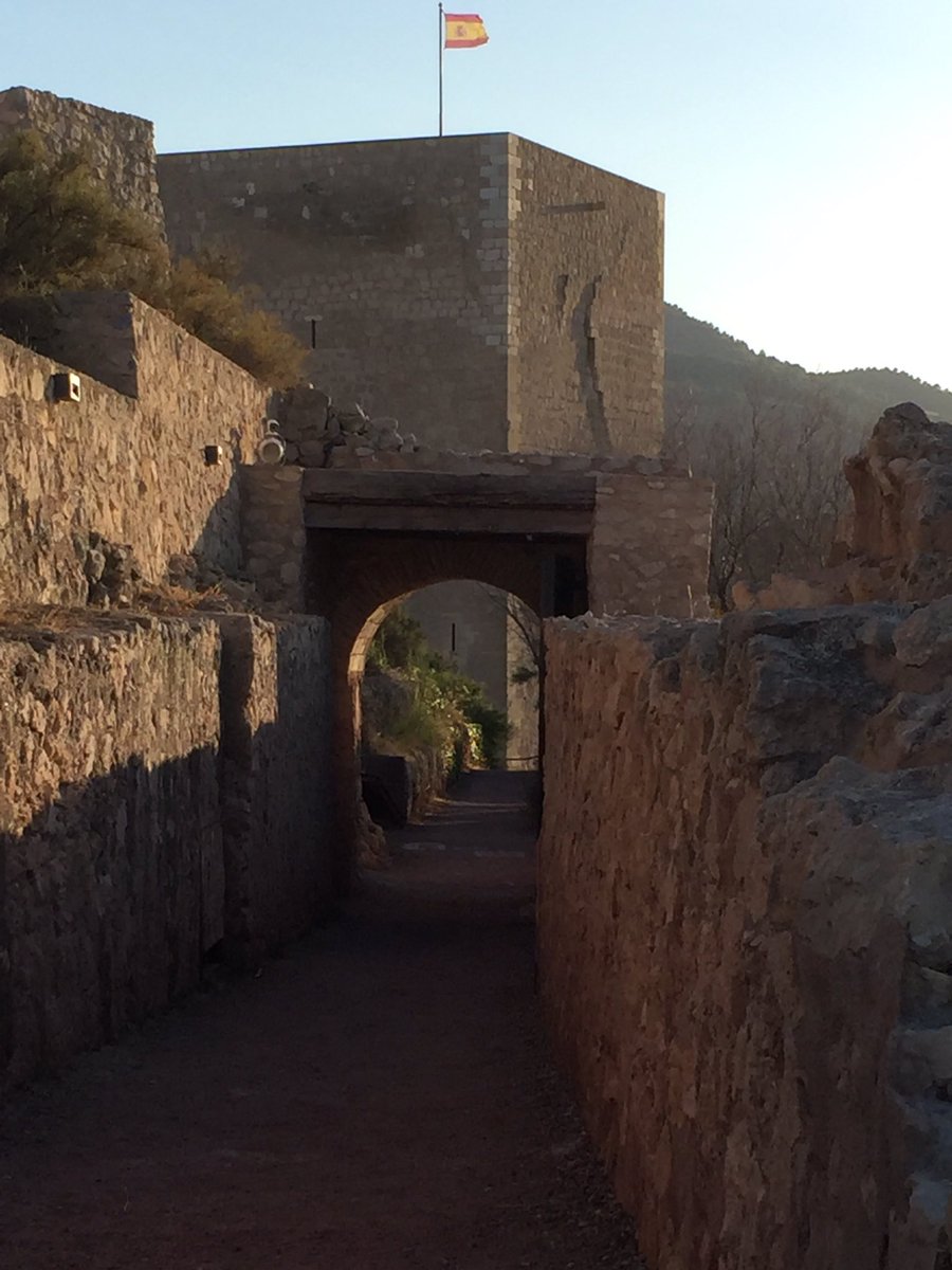 funk11117's tweet photo. Last one. Lorca Castle. Well worth a visit. If you stay at the Paradore you can walk to the castle. Football soon ⚒⚒⚒⚒⚒ https://t.co/hxo8xJTJWg
