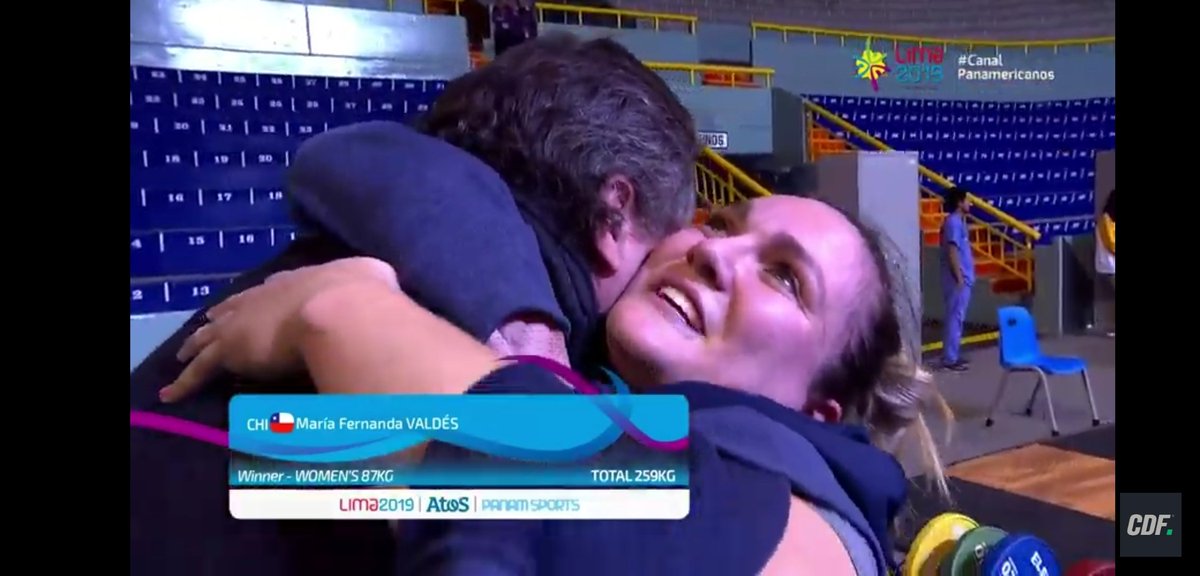 Benkenobi1503's tweet photo. En menos de 10 minutos Chile ganó 2 oro, Tomás González, y María Fernanda Valdés 🥇🥇🇨🇱👏👏 https://t.co/8bKLRSNir0