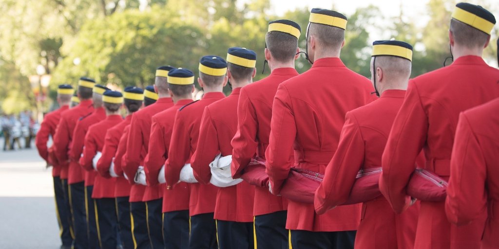 RCMPHC's tweet photo. Celebrate Canadian history at the RCMP Sunset-Retreat Ceremony. Gates open tonight at 5:30pm.
Célébrez l'histoire du Canada lors de la cérémonie du crépuscule et de la retraite de la GRC. Les portes ouvrent ce soir à 17h30.
📸: RCMP Academy
#ExploreSask #SeeYQR #RCMPHC https://t.co/TAYMe9y3H5